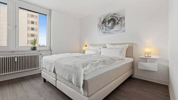 Bügeleisen/Bügelbrett, Internetzugang, Bettwäsche