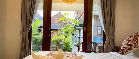 Escritorio y wifi gratis