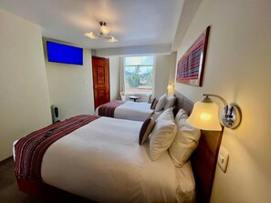 Quarto duplo, vista para a cidade | Wi-Fi de cortesia