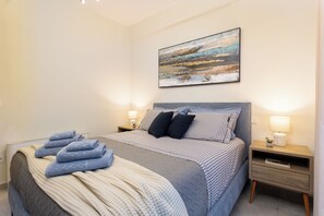 Iron/ironing board, Internet, bed sheets - Sun Apartment - Sunstone Stoupa (Stoupa)