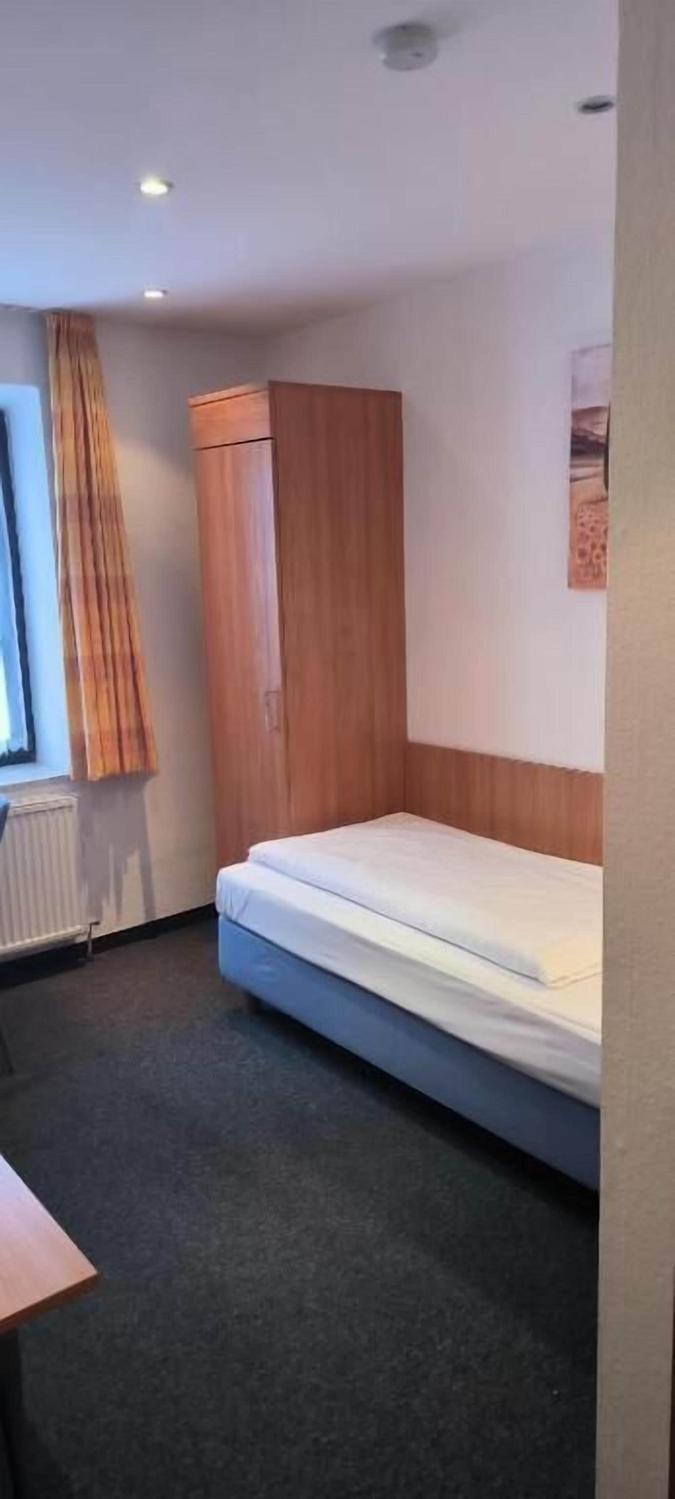 Comfort Single Room, City View | Desk, laptop workspace, free WiFi