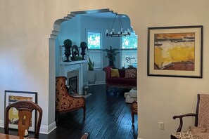 House (4 Bedrooms) | Interior - 4 BR Home w/ Modern Comforts & Park View (Savannah)