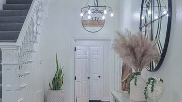 House (4 Bedrooms) | Front of property