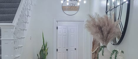 House (4 Bedrooms) | Front of property