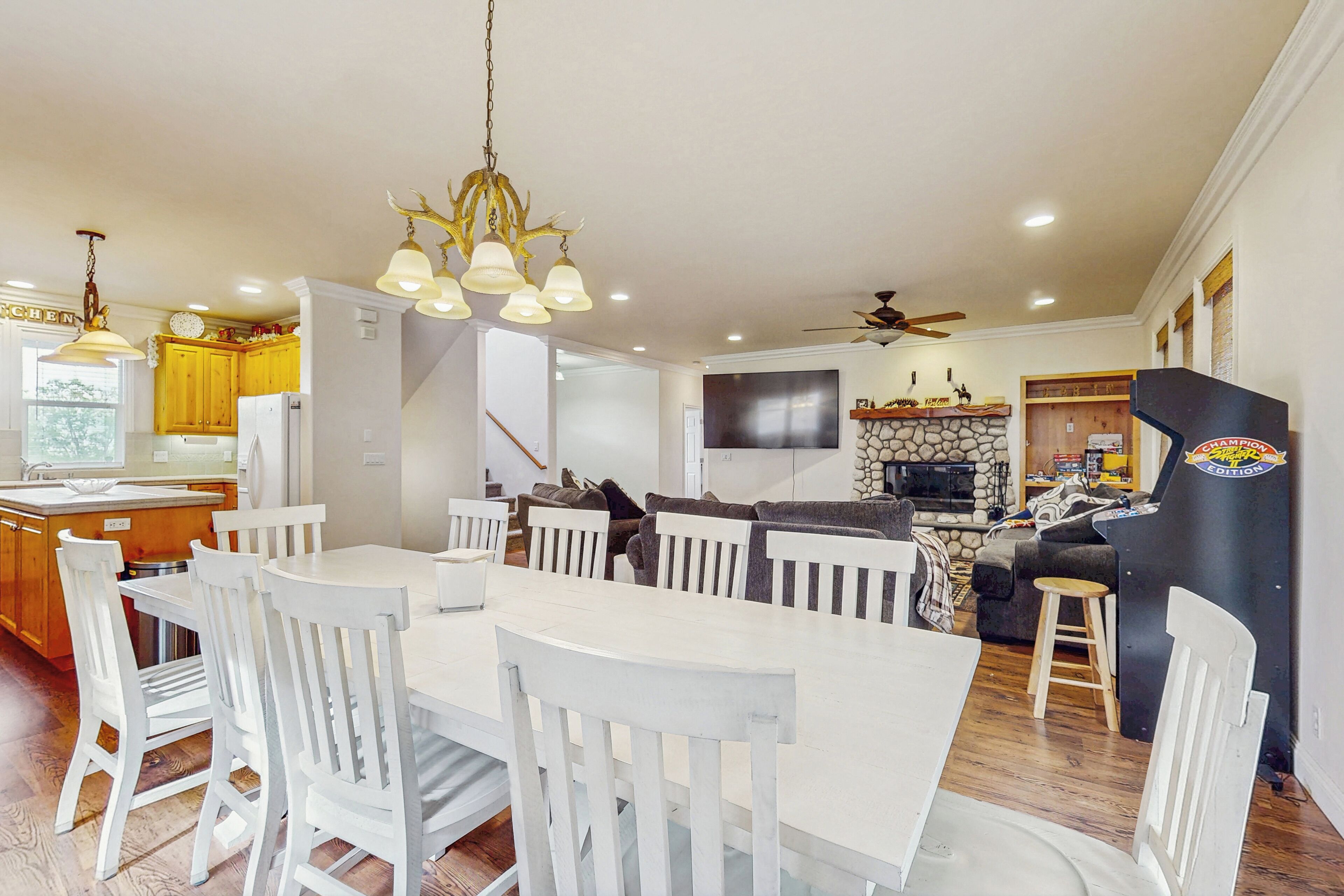 House (4 Bedrooms) | Interior