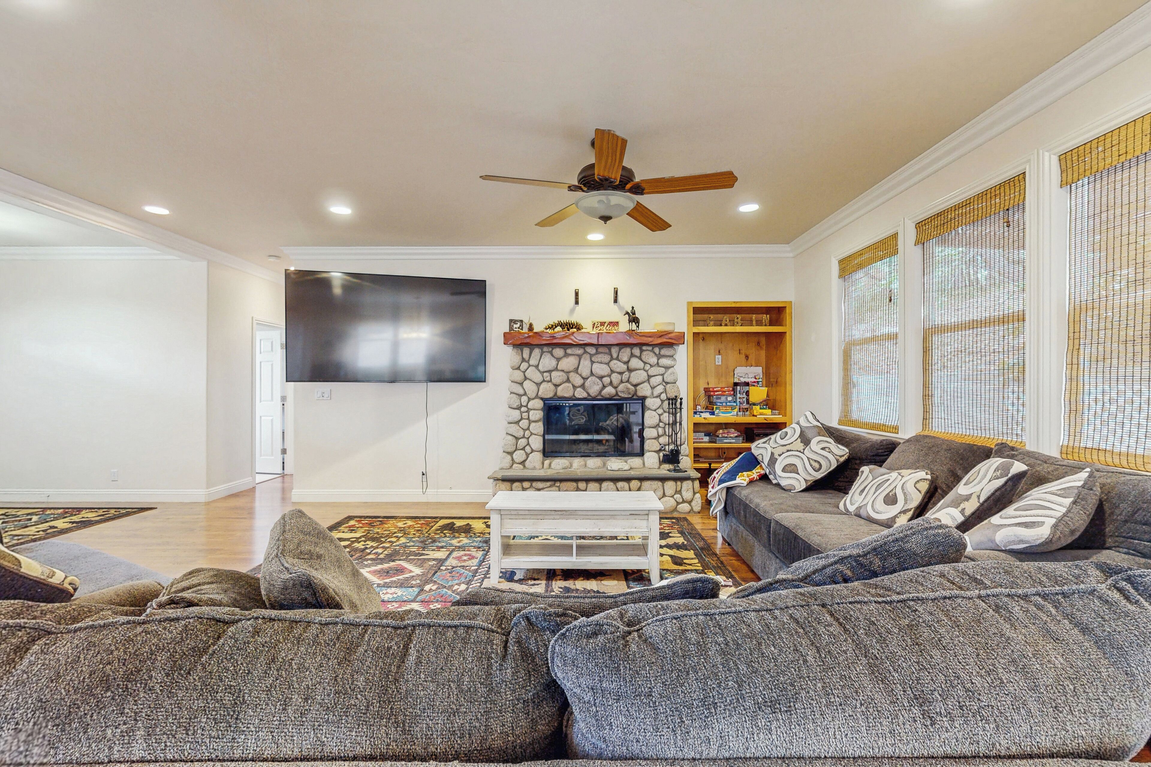 House (4 Bedrooms) | Interior