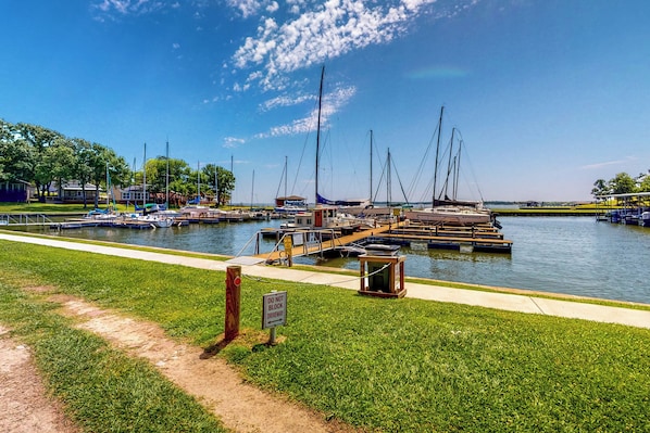 House (3 Bedrooms) | Interior - Private & Serene Lakeview Home w/ Beach Access (Coldspring)