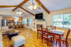 House (3 Bedrooms) | Interior - Private & Serene Lakeview Home w/ Beach Access (Coldspring)