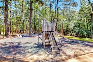 House (3 Bedrooms) | Interior - Private & Serene Lakeview Home w/ Beach Access (Coldspring)