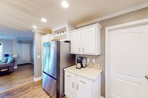 Interior - Dog Friendly: Lakefront Home w/ Dock & Kayaks (Saluda)