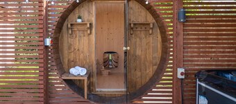 Pen y Coed-hot tub-countryside views