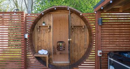 Pen y Coed-hot tub-countryside views