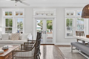 Interior - Suns Out Funs Out! Immaculate, Spacious, Next to the Pool & Park - Sleeps 12! (Panama City Beach)
