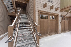 Exterior - Mountain Escape with Private Hot Tub + Central to 3 Ski Resorts! (Frisco)