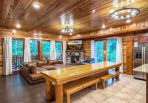 Interior - 6BR Pool Cabin w/Hot Tub*Theater*Game Room*Privacy (Sevierville)