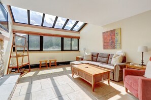 Apartment, 1 Schlafzimmer | Wohnbereich | Smart-TV