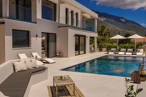 Pool - Deos Villa (Argostoli)
