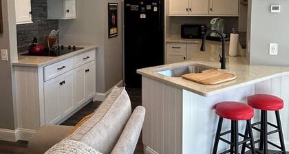 Gorgeous 1-bedroom apartment in nice Holland neighborhood