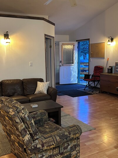3-bedroom townhome, your basecamp in the Robson Valley.