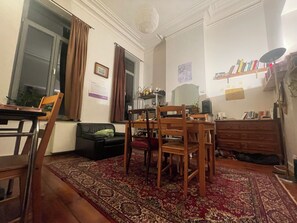 Interior - Cozy Nest/Studio - Grande Terrace, Marolles historical center of Brussels (Bruxelles)