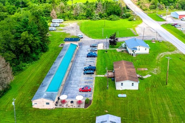 Exterior - 4 Rooms Perfect Retreat for Outdoor Trips—Trails, Forest Activities, Golf Nearby (Harrison County)