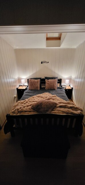 Tabla de planchar con plancha, cuna de viaje y wifi gratis 