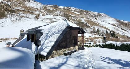 Converted barn with mountain views in Saint-Lary-Soulan