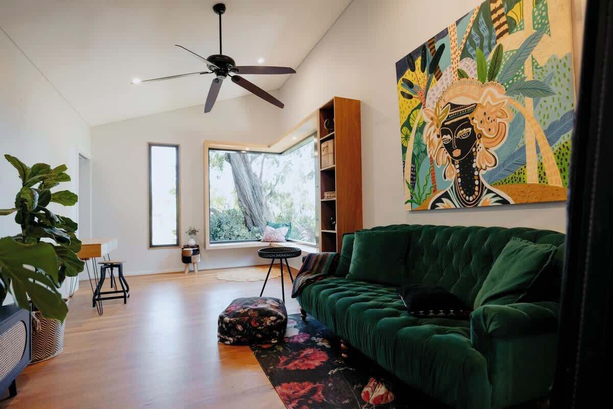 TV, fireplace, offices
