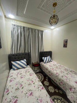 WiFi, bed sheets - Duplex apartment al manzah (Casablanca)