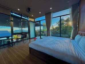 Grand tweepersoonskamer, uitzicht op bergen | Luxe beddengoed, pillowtop-bedden, een minibar, gratis wifi