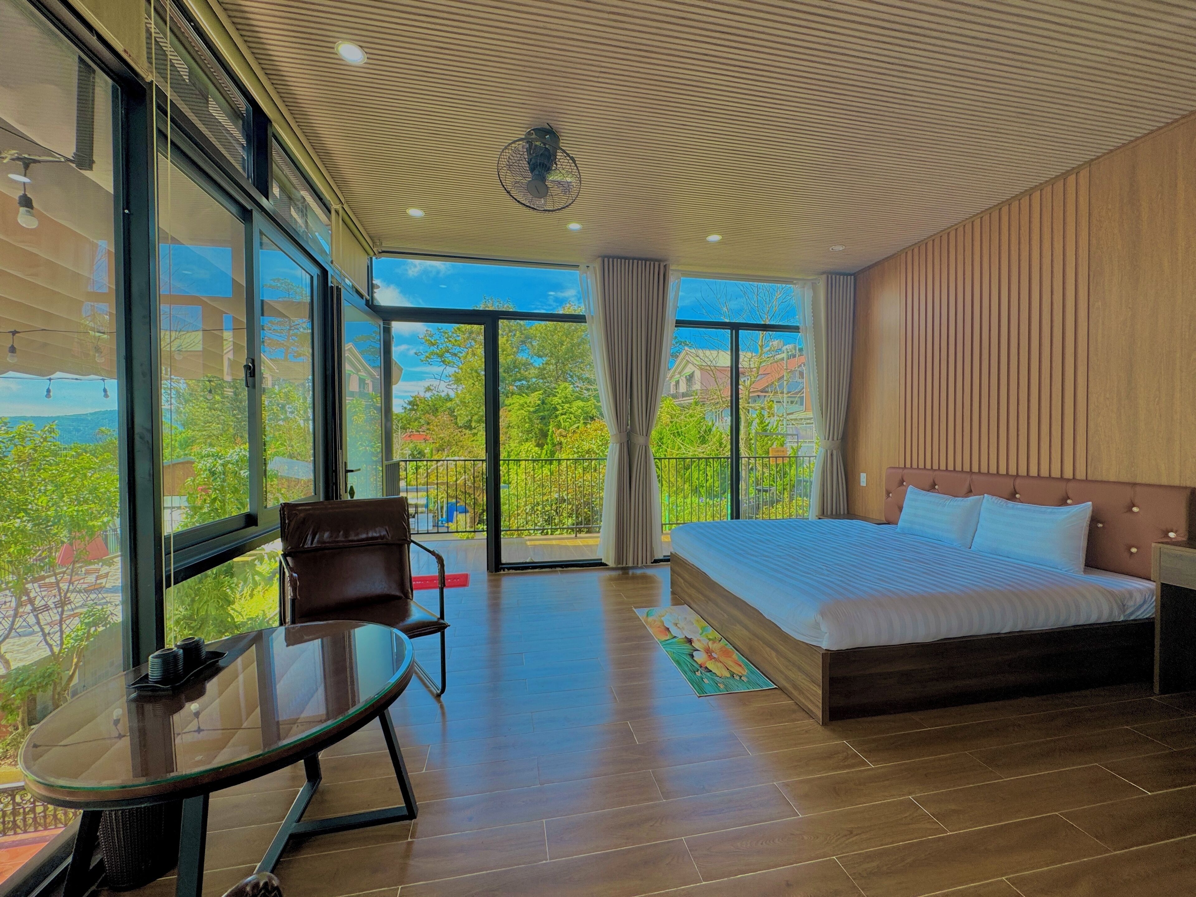 أغطية فراش متميزة وأسرّة بطبقة علوية مريحة وميني بار وواي فاي مجانًا