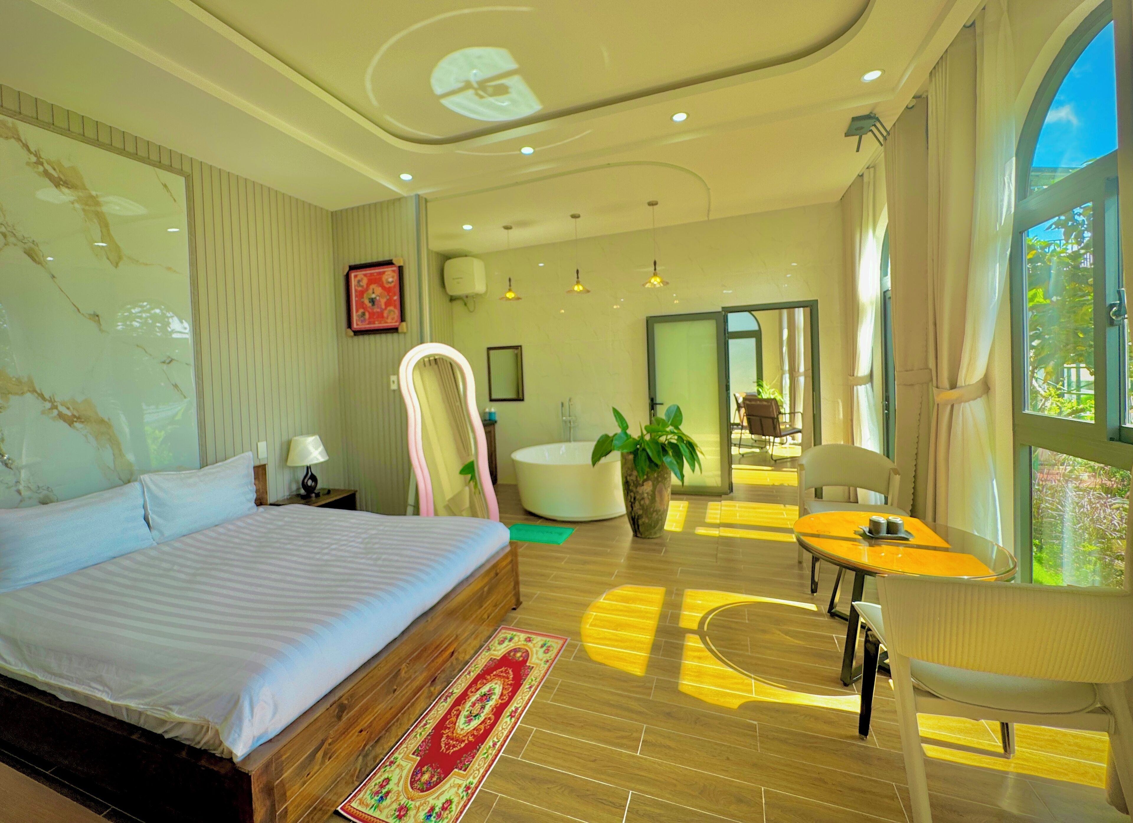 أغطية فراش متميزة وأسرّة بطبقة علوية مريحة وميني بار وواي فاي مجانًا