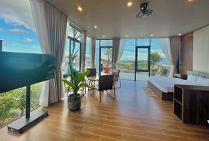 Quadruple Room, Mountain View | Premium bedding, pillow-top beds, minibar, free WiFi - Khu Vuon Cua Nang Le Jardin De Nang (Da Lat)