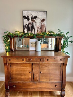 Interior - 3-bedroom Farmhouse at the Base of the Blue
Ridge Mountains (Landrum)