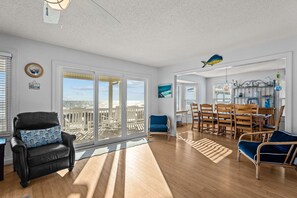 Interior - Casablanca - Oceanfront Escape, Huge Deck, Walk to Kure Beach Pier (Kure Beach)
