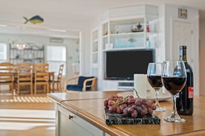 Dining - Casablanca - Oceanfront Escape, Huge Deck, Walk to Kure Beach Pier (Kure Beach)