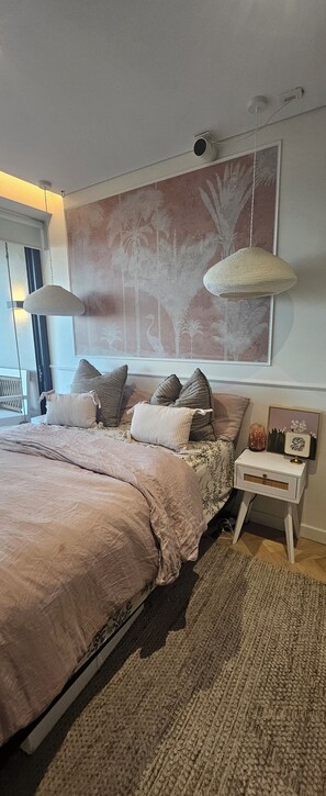 Internet, bed sheets - BEACH, COZY, PERSONAL (Tamarama)