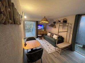 Living area - Horizon Bohème - Cosy lakeside studio (Vielsalm)