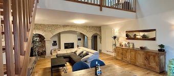 Charming cottage, sleeps 8/10