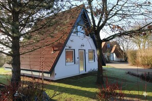 Exterior - Vacation home Küstenglück Family vacation with dog on the North Sea beach in Dorum-Neufeld (Wurster Nordseeküste)