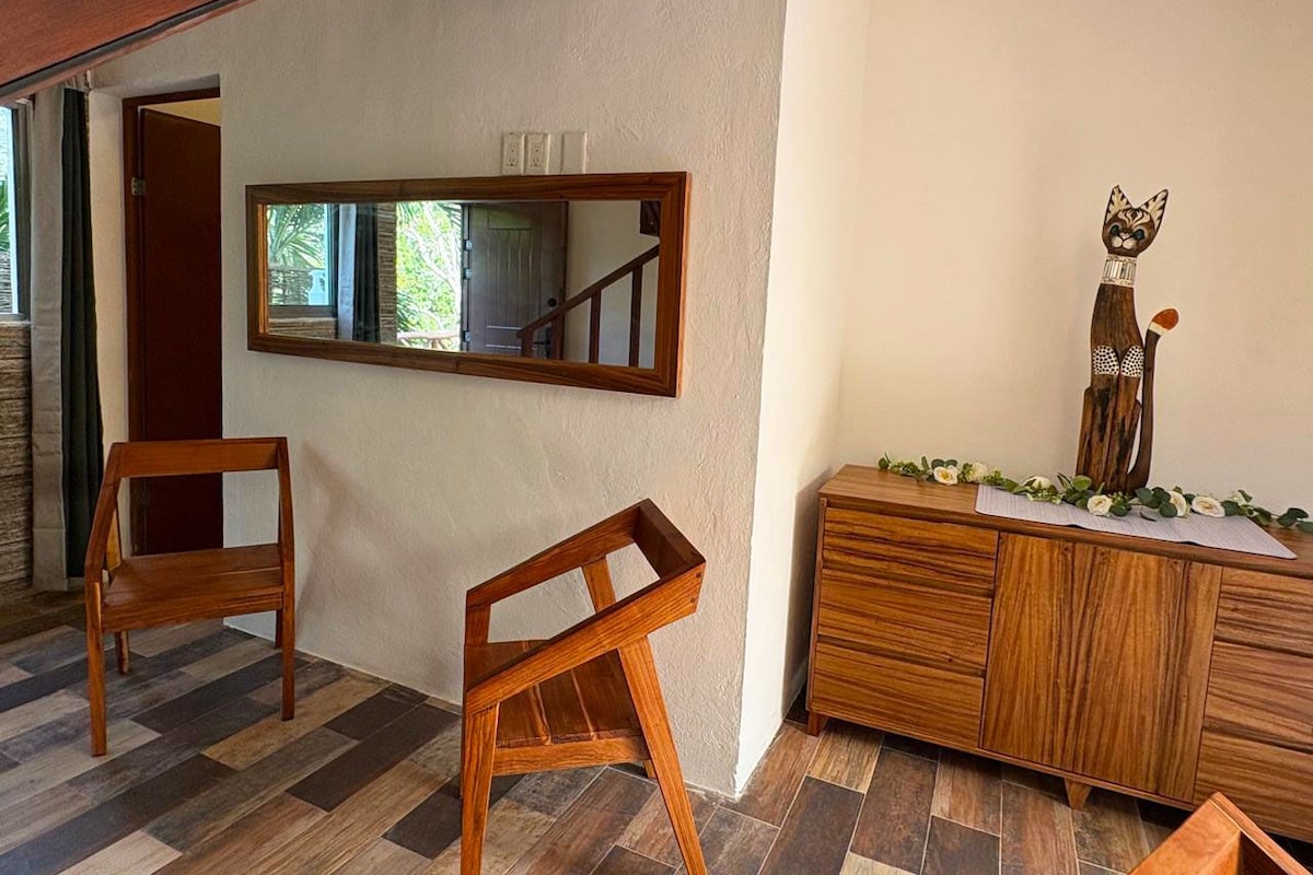 In-room safe, desk, laptop workspace, free WiFi