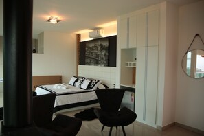 Luxury Chalet, Valley View | Desk, laptop workspace, free WiFi - Unique Alta Vista Pousada Boutique (Córrego do Bom Jesus)