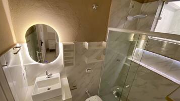 Studio – standard | Bad | Dusj