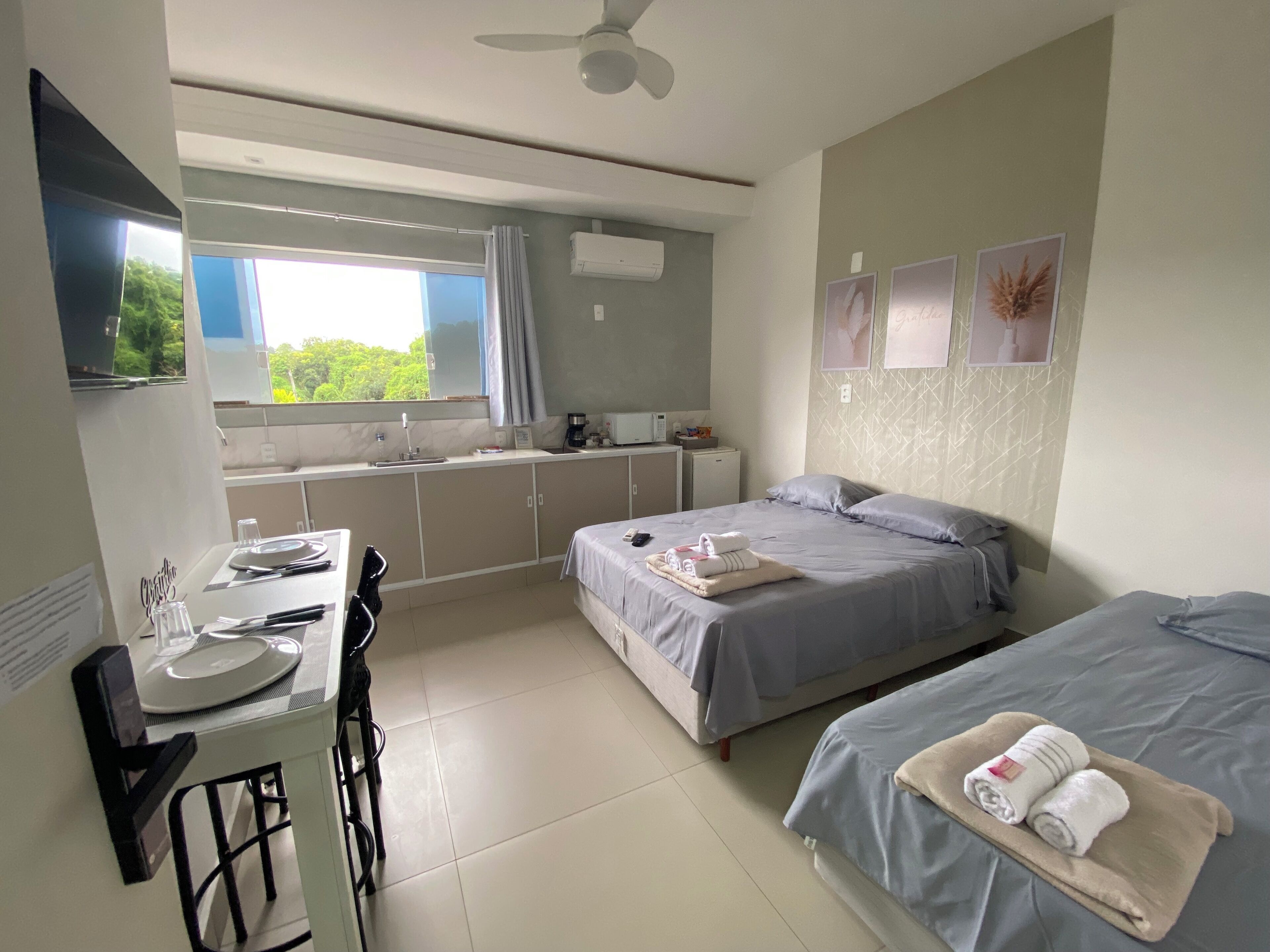 Habitación básica doble, 1 cama doble | Baño