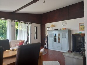 Interior - Cozy vacation bungalow Tignale/Gardola - with a view of Lake Garda (Gardola)