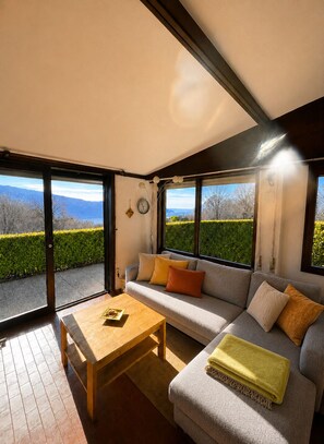 TV - Cozy vacation bungalow Tignale/Gardola - with a view of Lake Garda (Gardola)