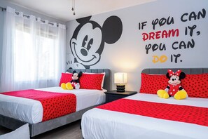 2 bedrooms, travel cot, WiFi, bed sheets - Mickey-Themed Family Retreat near Disney (Kissimmee)