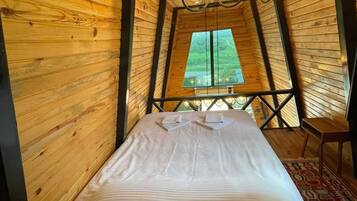 Classic Bungalow, Garden View | Free WiFi