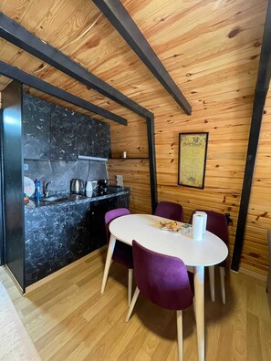 Classic Bungalow, Garden View | Private kitchen | Microwave - İstanbul Airport Bungalow (Arnavutkoy)