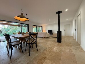 Interior - House in the Landes, in a quiet forest close to the ocean. (Vielle-Saint-Girons)